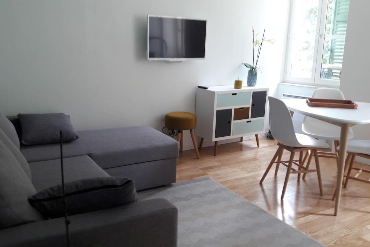 Un Appartement Lumineux Au Parc Beaumont Pau Exteriér fotografie